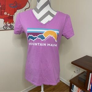 Life is Good Small Pink Mountain Mama V-neck Graphic Tee 100% Cotton Crusher Tee